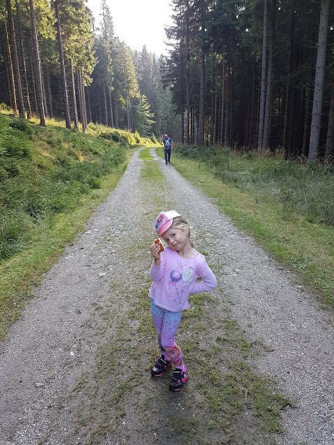Kowadło z dzieckiem