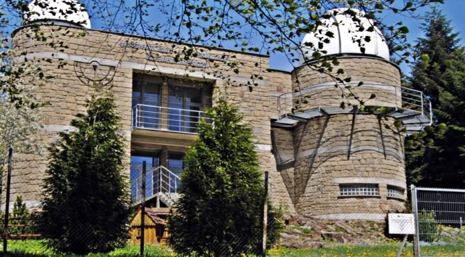 Lubomir (903 m n.p.m.) – Najkrótszy Szlak z Wózkiem i Obserwatorium Astronomiczne | Korona Gór Polski